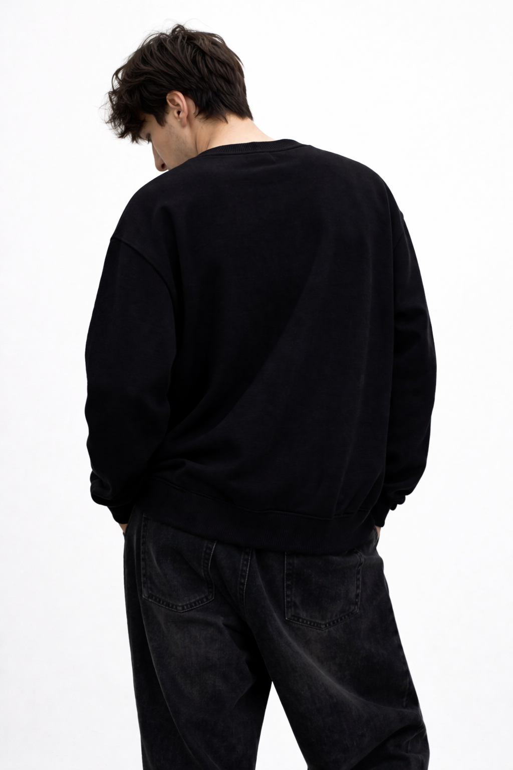 BLACK HEAVYWEIGHT OVERSIZED SWEATSHIRT