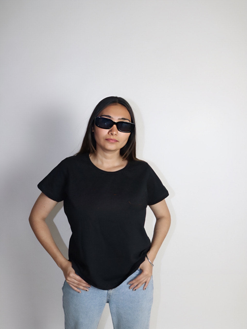 BLACK REGULAR T-SHIRT