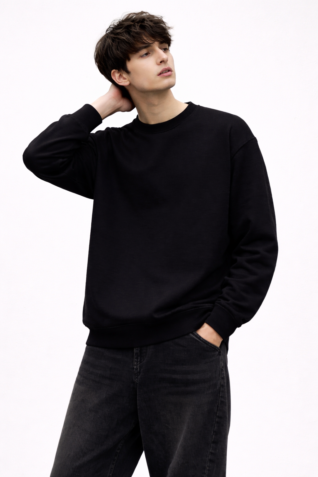 BLACK HEAVYWEIGHT OVERSIZED SWEATSHIRT