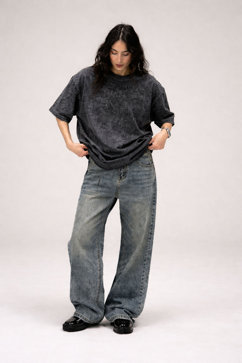 BLACK ACID WASH OVERSIZED T-SHIRT